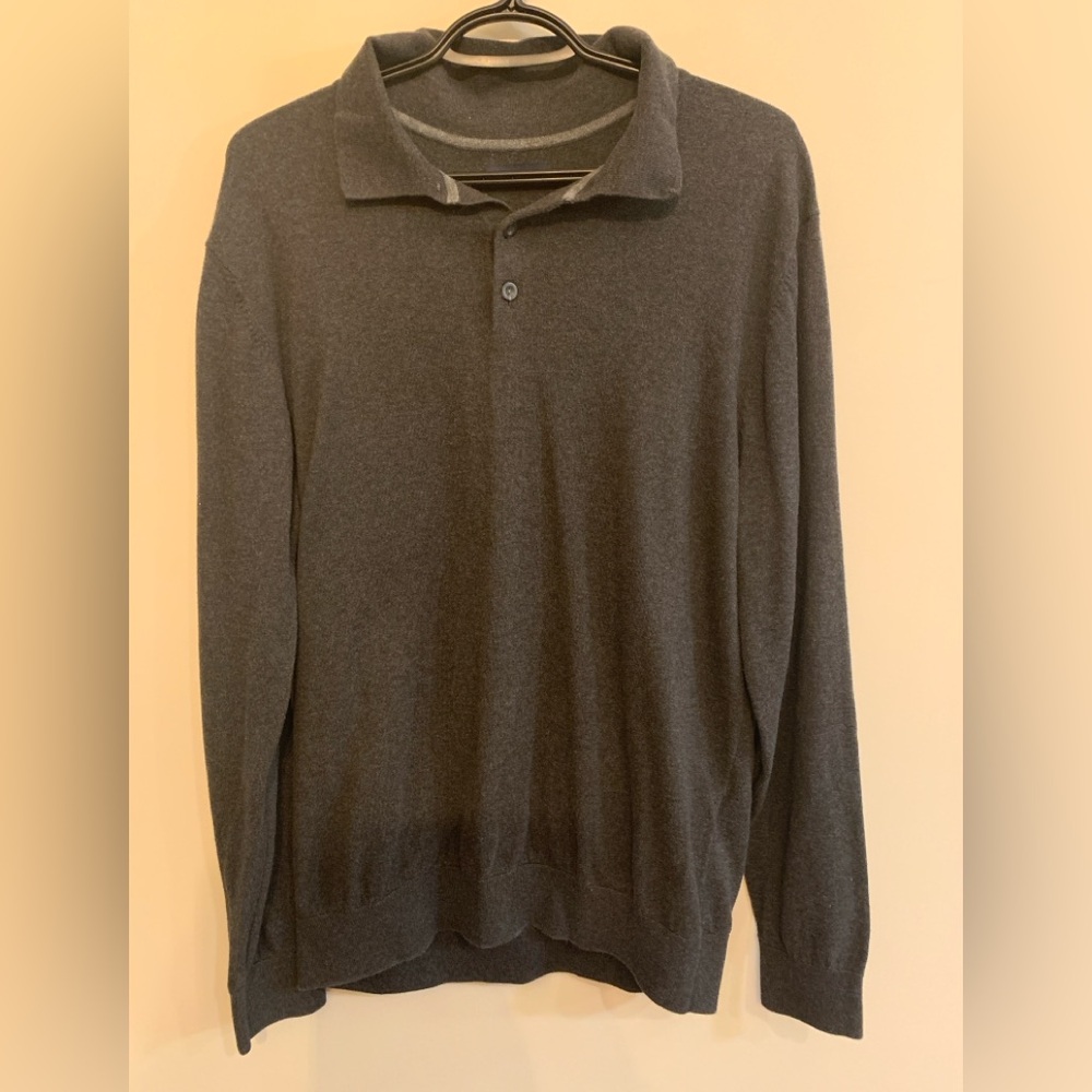 3/$20 DENVER HAYS Gray lightweight Sweater